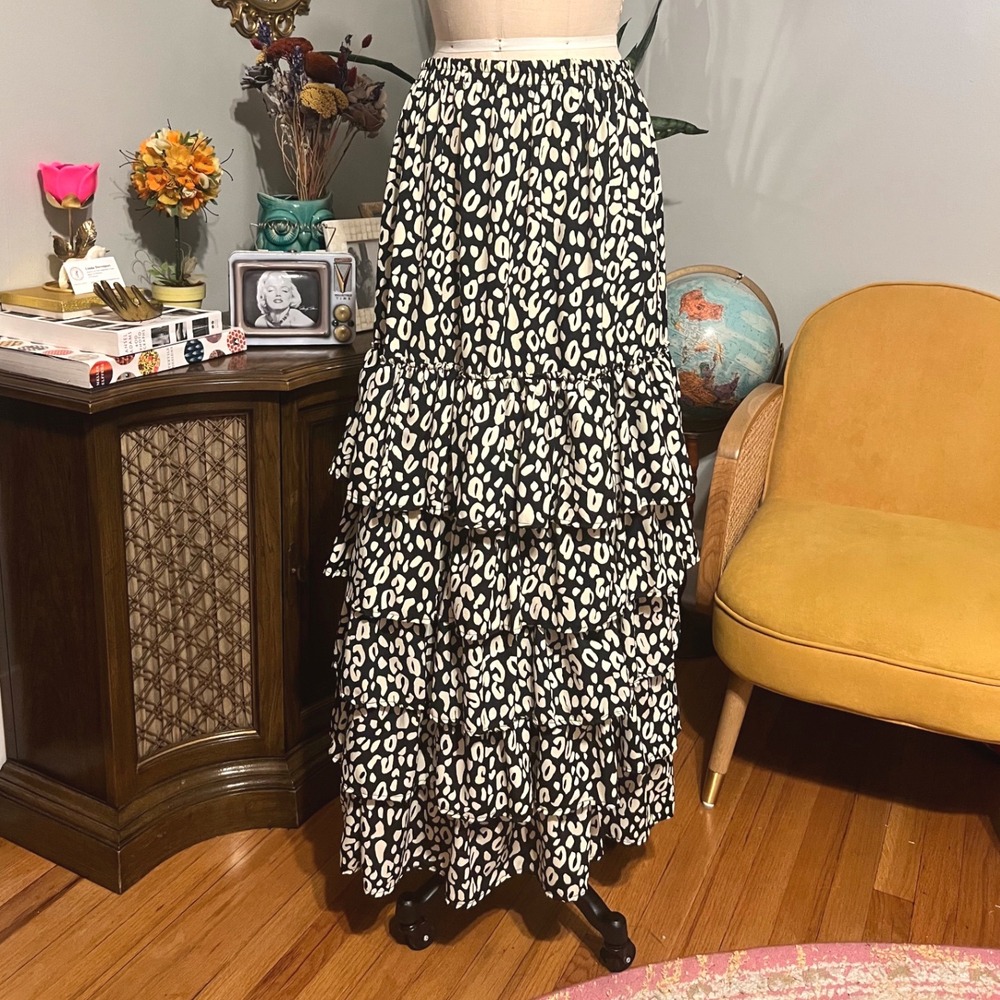 Striking Tiered Ruffle‎ Maxi Skirt Leopard Print Black Cream Statement Boho - M